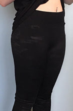 Load image into Gallery viewer, Black Camouflage Print Full Length Leggings