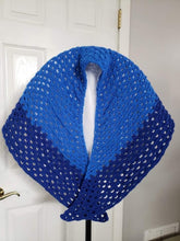 Load image into Gallery viewer, Granny Crochet Shawls